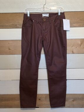 One Teaspoon Fitted Leg Pant